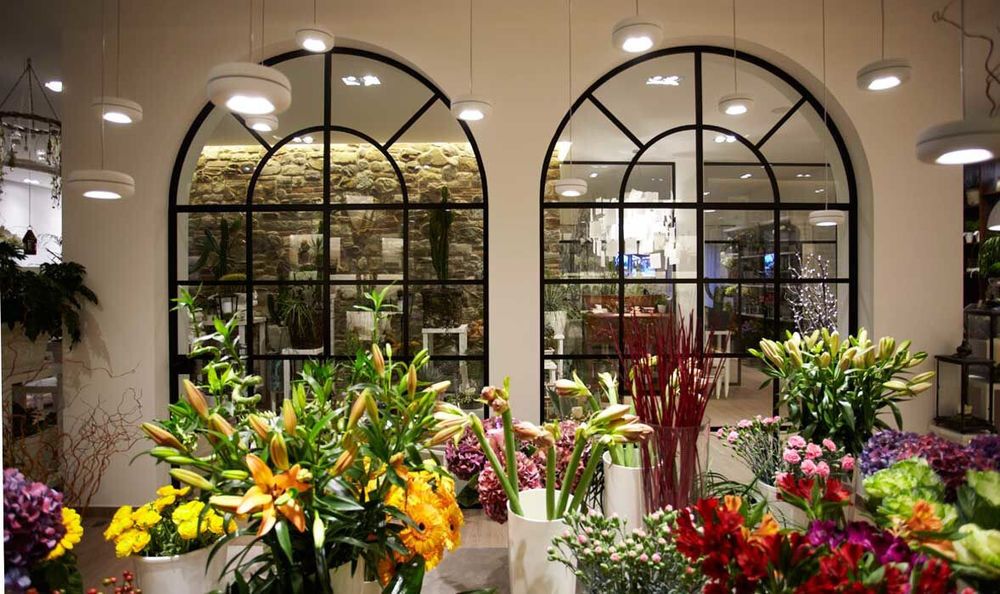 意大利 Zubini 花店，绿色建筑与家居美学的融合