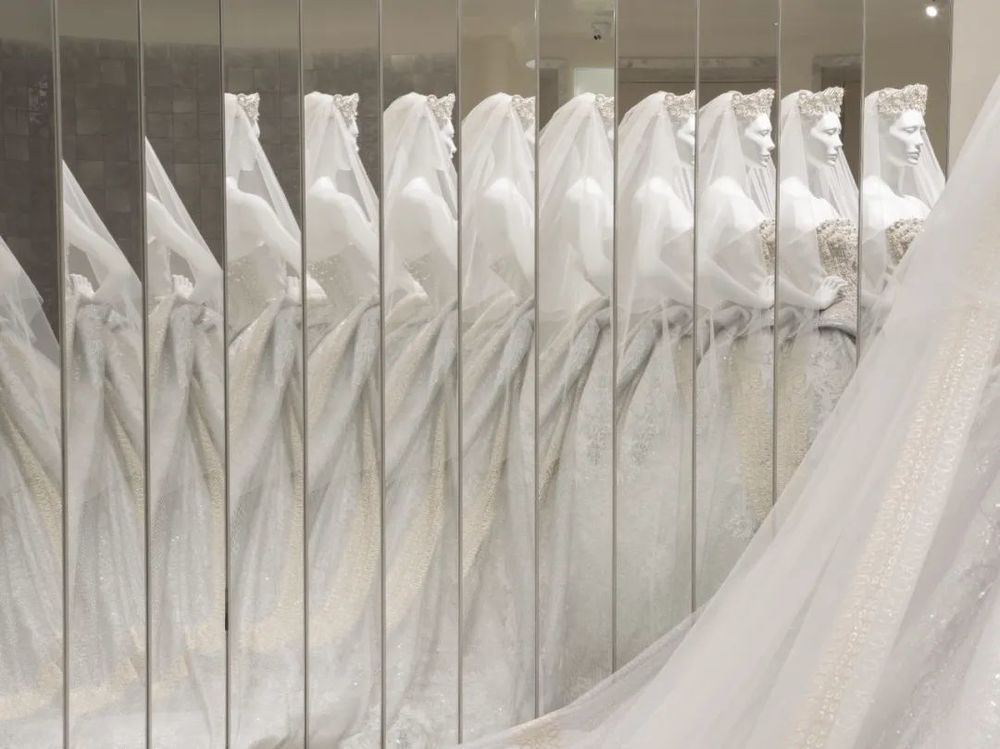 冰雪之恋 | MANLIBRIDAL 婚纱馆的极简奢华设计