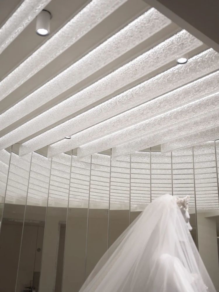 冰雪之恋 | MANLIBRIDAL 婚纱馆的极简奢华设计