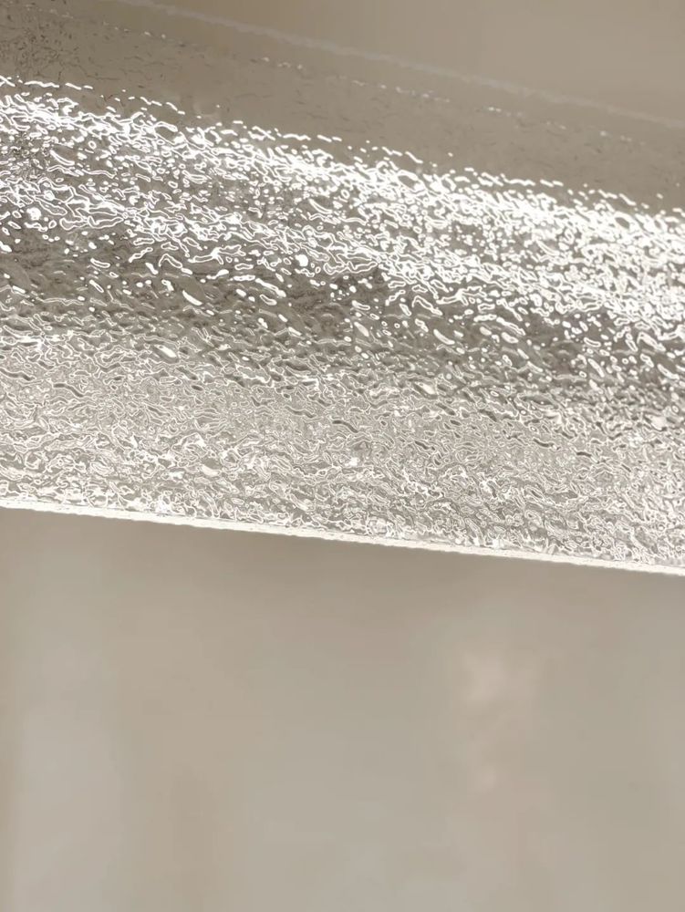 冰雪之恋 | MANLIBRIDAL 婚纱馆的极简奢华设计