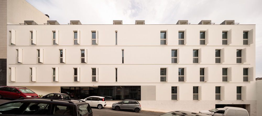 Giestal Building / Saraiva + Associados
