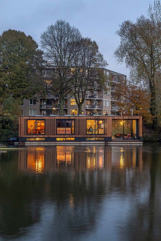 荷兰 EVA architecten 设计的现代风格水屋