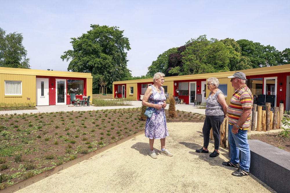 Elzenhof Veenoord Courtyard for Elderly / Specht architects & planners