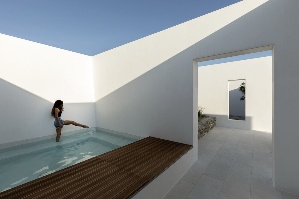 希腊 Paros 岛的 Louria Summer House | 与自然共舞的现代设计
