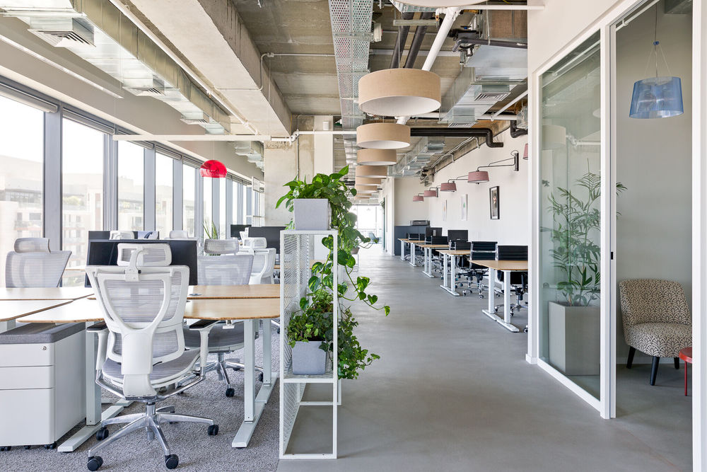 Lumen Offices | 适应疫情需求的高科技办公空间设计