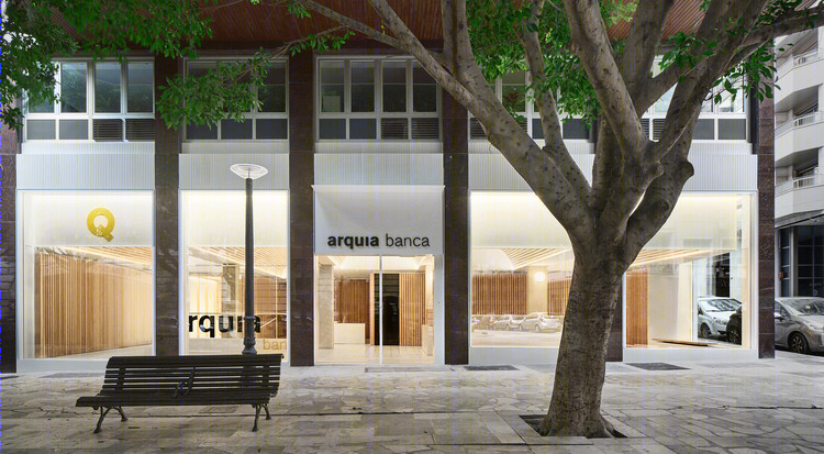 马略卡岛帕尔马市 Arquia Banca 银行办公室改造
