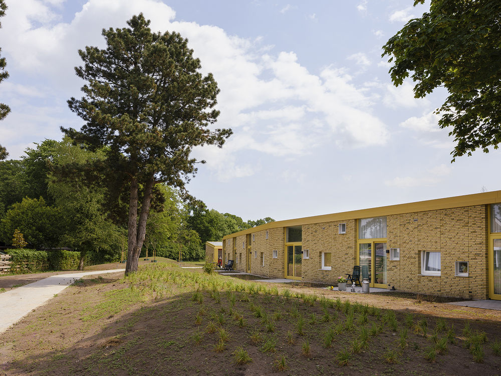 Elzenhof Veenoord Courtyard for Elderly / Specht architects & planners