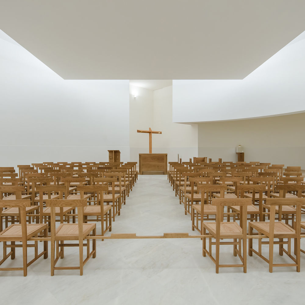 Saint-Jacques-de-la-Lande教堂，法国雷恩 / Álvaro Siza Vieira