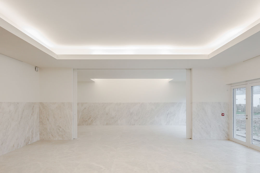 Saint-Jacques-de-la-Lande教堂，法国雷恩 / Álvaro Siza Vieira