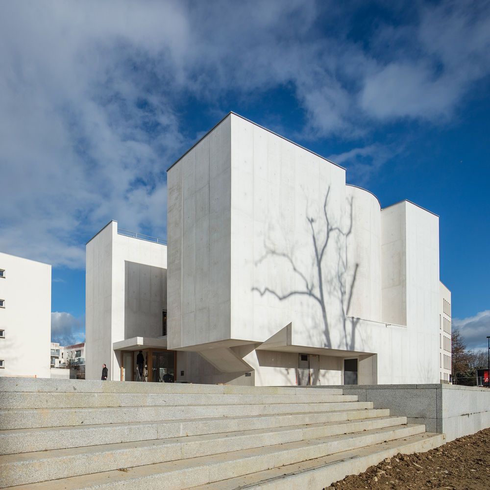 Saint-Jacques-de-la-Lande教堂，法国雷恩 / Álvaro Siza Vieira