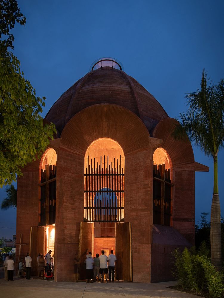 Capilla de la Santa Cruz / Taller de Arquitectura X / Alberto Kalach + Roberto Silva