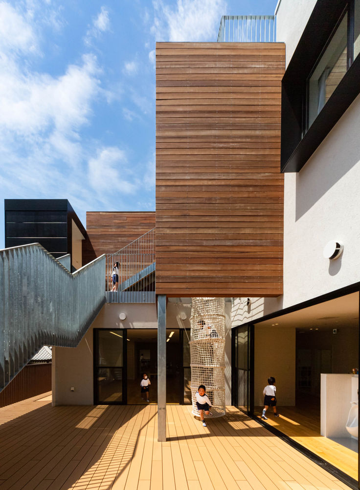RJ Nursery / HIBINOSEKKEI + Youji no Shiro + Kids Design Labo