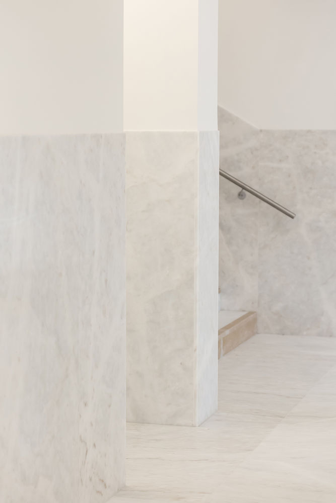 Saint-Jacques-de-la-Lande教堂，法国雷恩 / Álvaro Siza Vieira