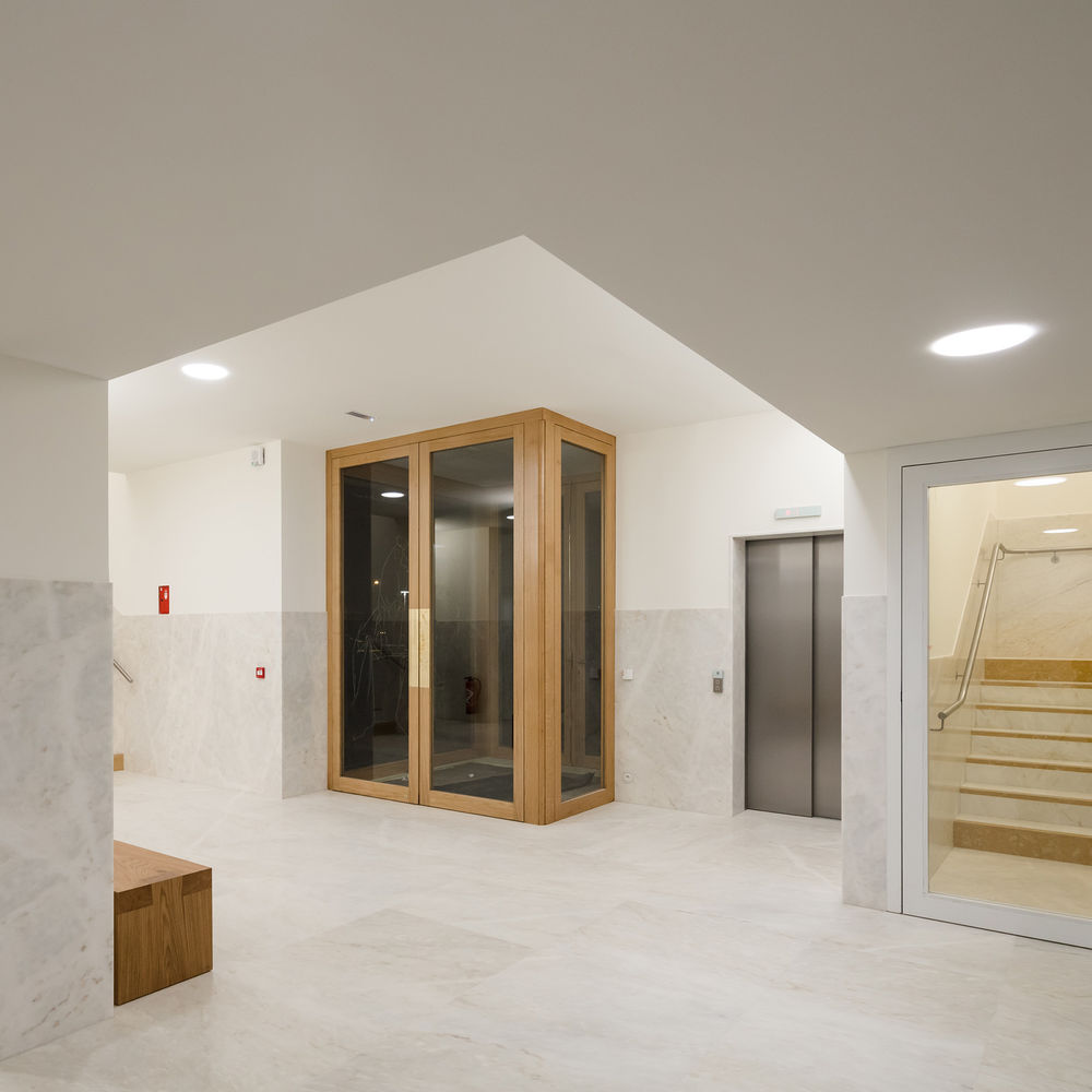 Saint-Jacques-de-la-Lande教堂，法国雷恩 / Álvaro Siza Vieira