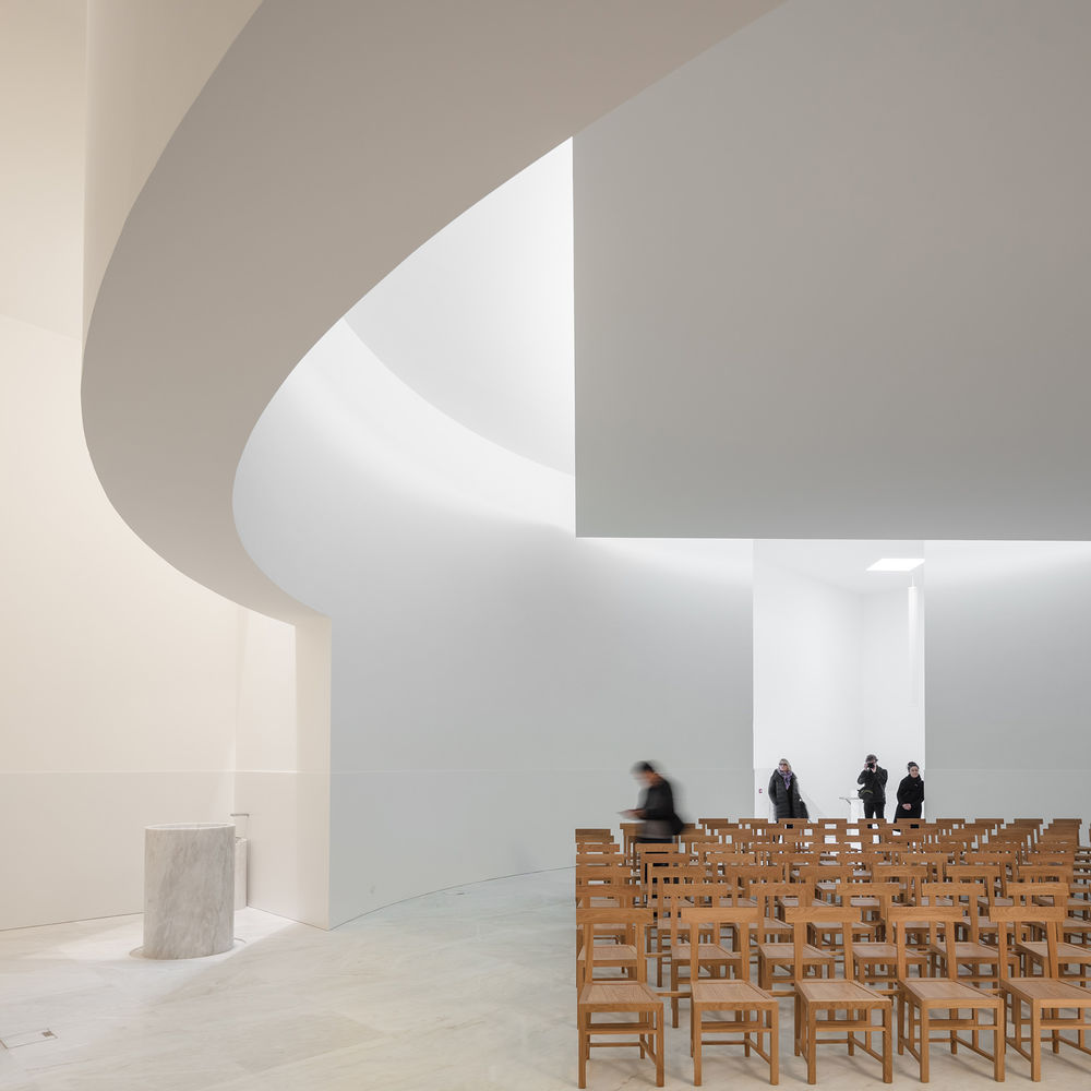 Saint-Jacques-de-la-Lande教堂，法国雷恩 / Álvaro Siza Vieira