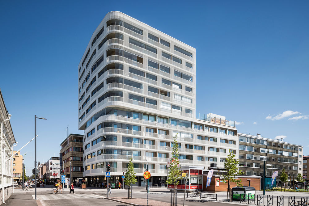 芬兰 Oulu 市 Marskinpuisto 住宅楼 | 曲线建筑与自然共融