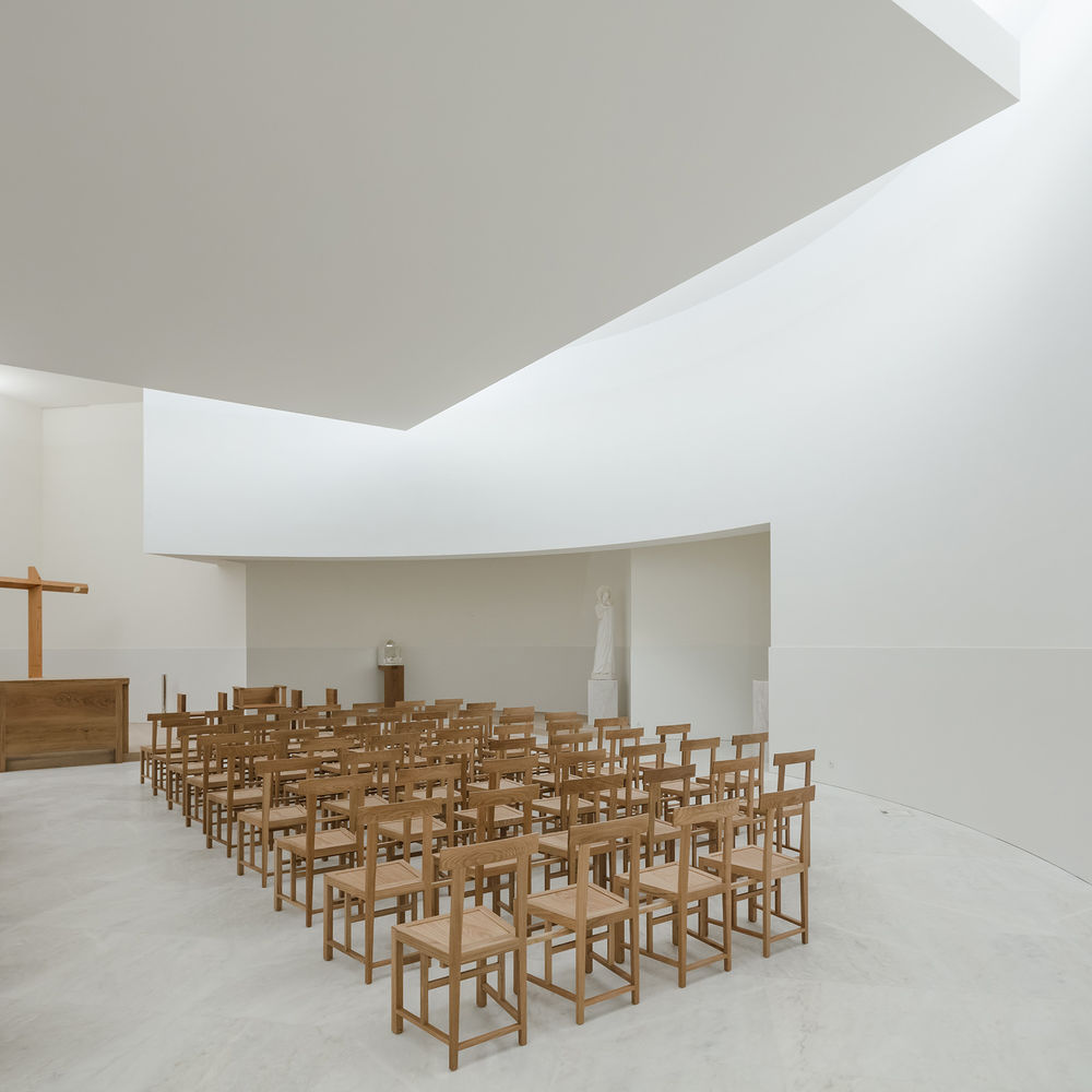 Saint-Jacques-de-la-Lande教堂，法国雷恩 / Álvaro Siza Vieira