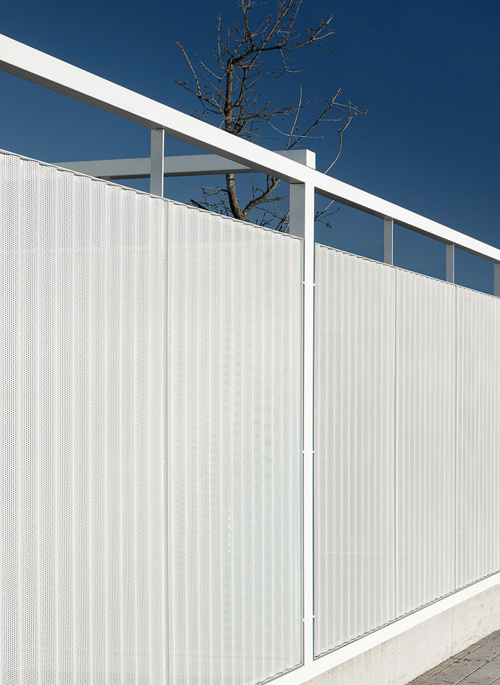 Saint-Jacques-de-la-Lande教堂，法国雷恩 / Álvaro Siza Vieira