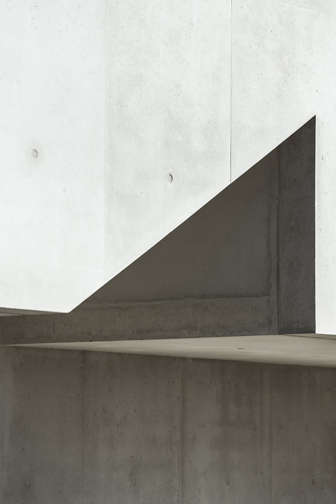 Saint-Jacques-de-la-Lande教堂，法国雷恩 / Álvaro Siza Vieira