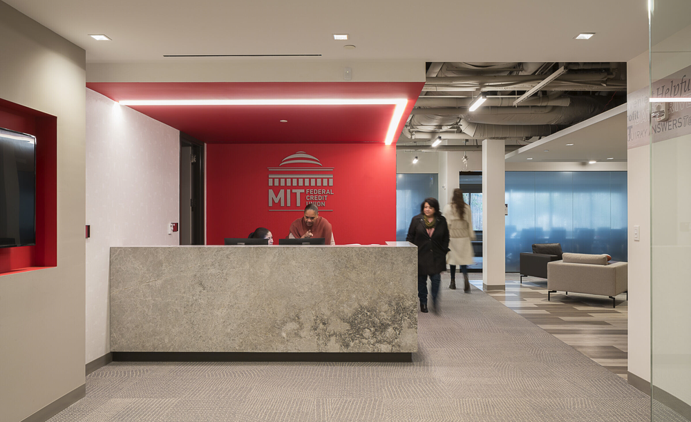 MIT 联邦信用合作社 | 校园风格的现代银行设计