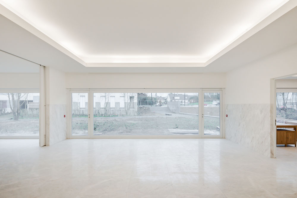 Saint-Jacques-de-la-Lande教堂，法国雷恩 / Álvaro Siza Vieira