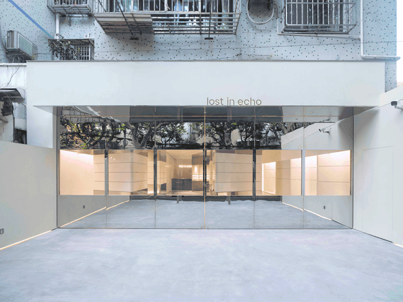Lost in Echo Store / dongqi Design