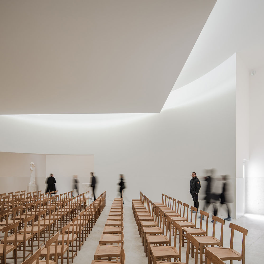 Saint-Jacques-de-la-Lande教堂，法国雷恩 / Álvaro Siza Vieira