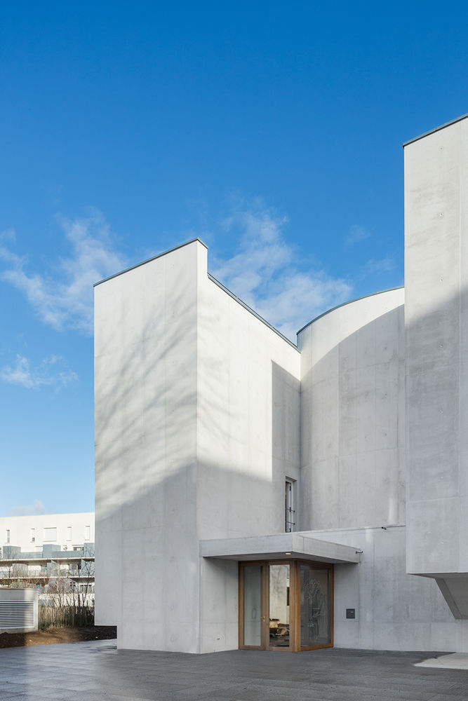Saint-Jacques-de-la-Lande教堂，法国雷恩 / Álvaro Siza Vieira