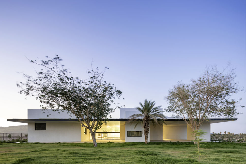 Arava Aquatic Sports Center / Zait Lev Architects