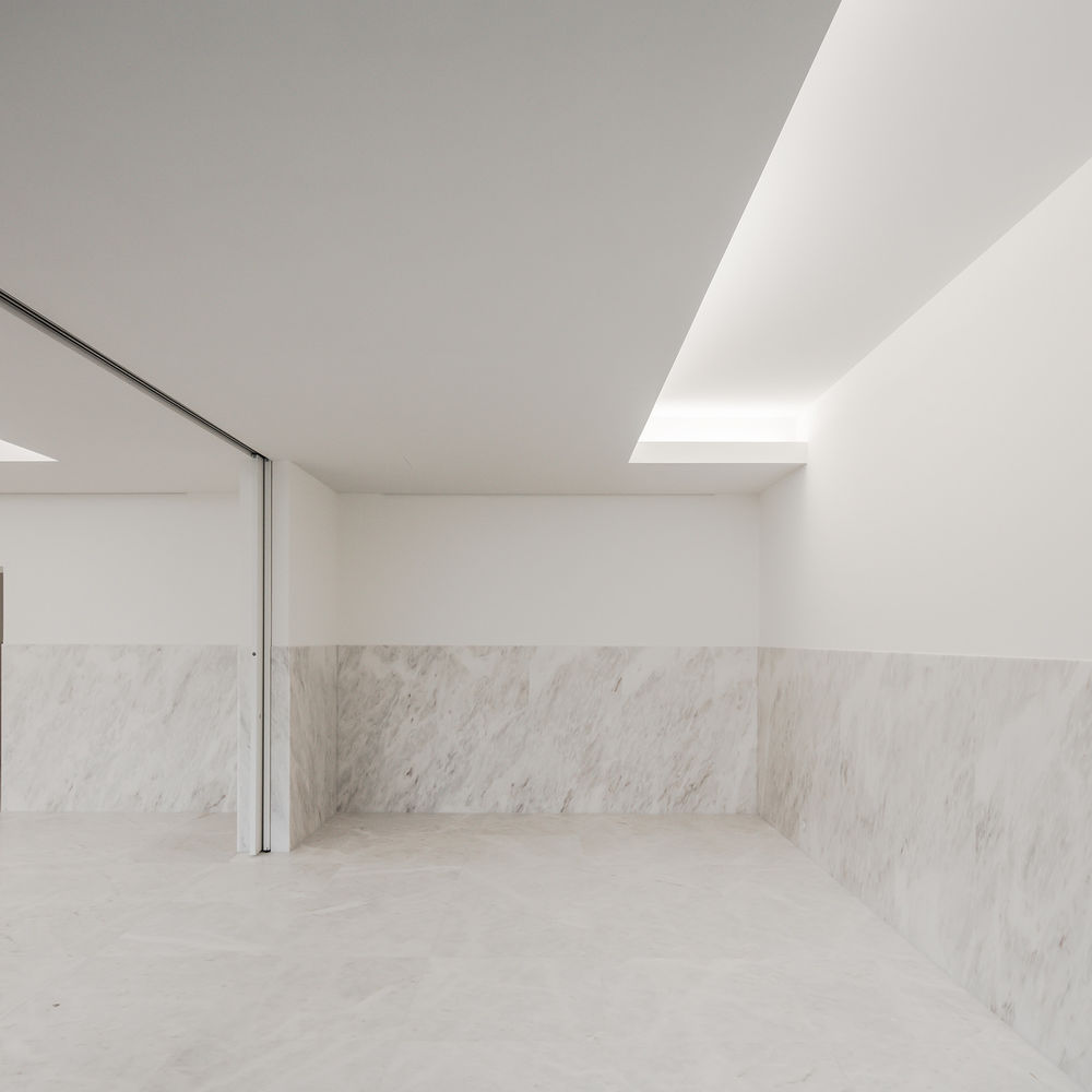 Saint-Jacques-de-la-Lande教堂，法国雷恩 / Álvaro Siza Vieira
