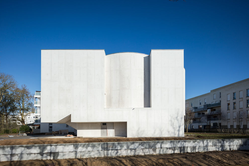 Saint-Jacques-de-la-Lande教堂，法国雷恩 / Álvaro Siza Vieira