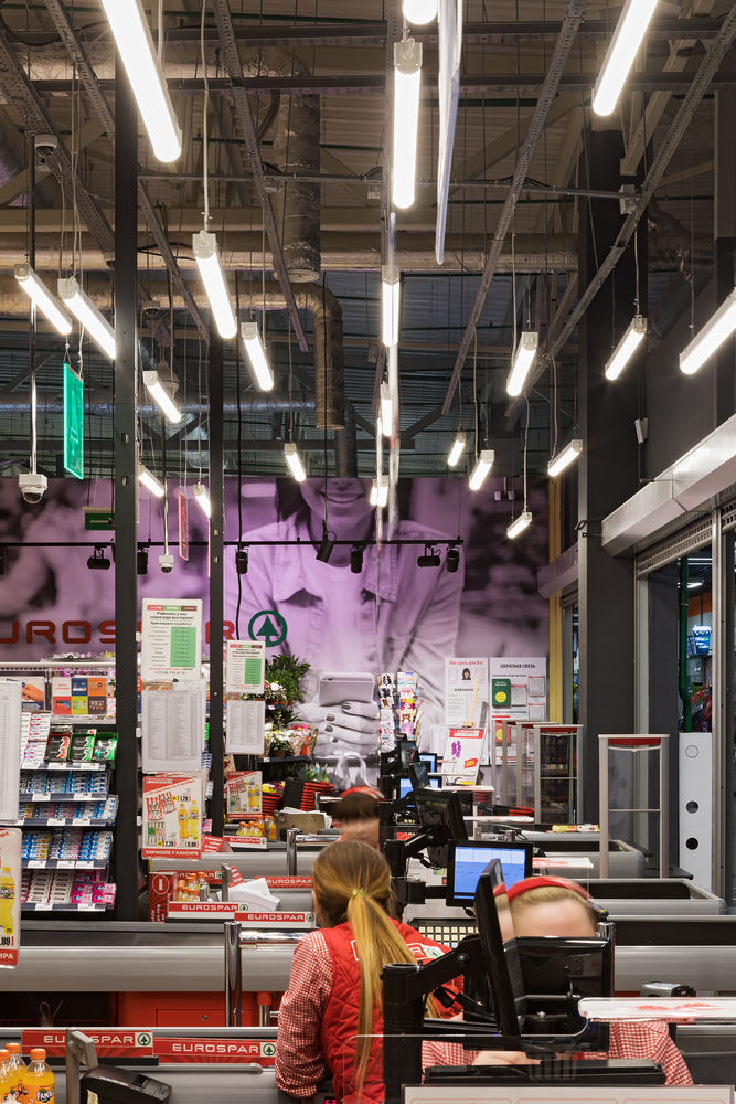 欧陆超市鲍勃鲁伊斯克店 | 以人为尺度的温馨设计