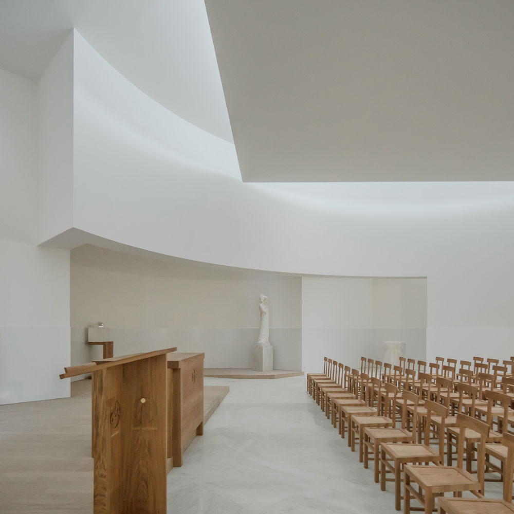 Saint-Jacques-de-la-Lande教堂，法国雷恩 / Álvaro Siza Vieira