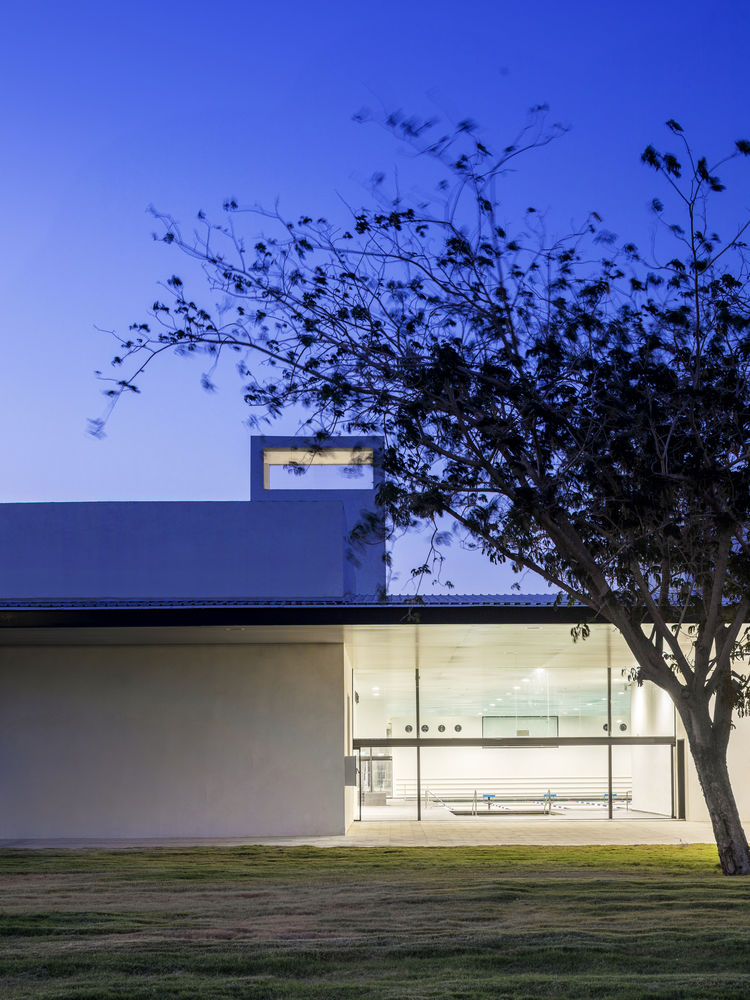 Arava Aquatic Sports Center / Zait Lev Architects