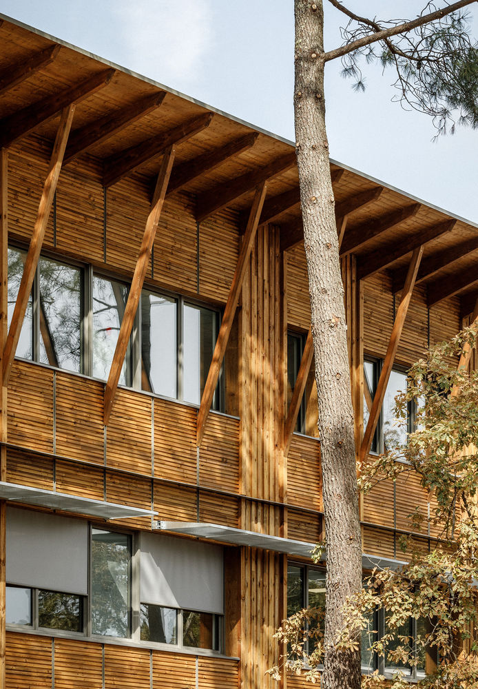 Pian Medoc Junior High School / BPM Architectes