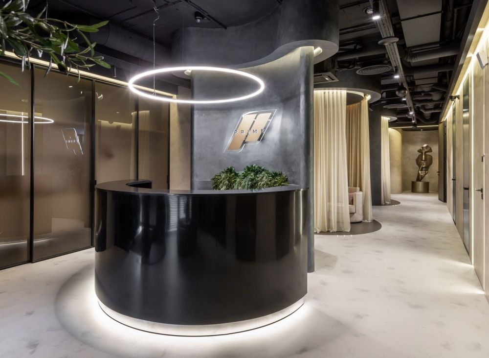简约魅力 | 明斯克私人银行 VIP 客户办公室设计