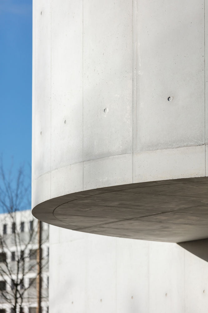 Saint-Jacques-de-la-Lande教堂，法国雷恩 / Álvaro Siza Vieira