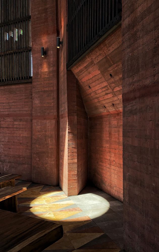 Capilla de la Santa Cruz / Taller de Arquitectura X / Alberto Kalach + Roberto Silva