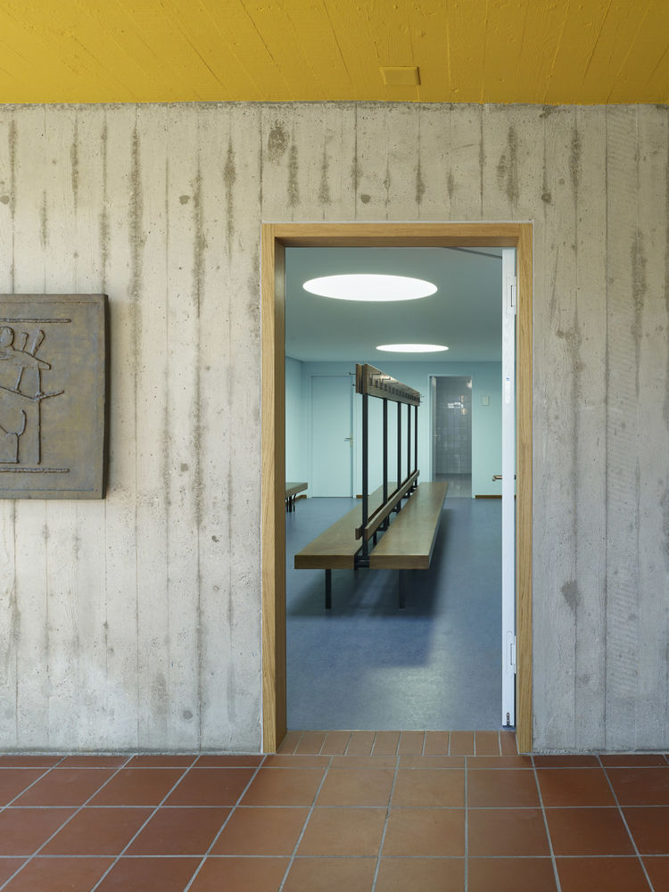 Met Architects 翻新瑞士巴塞尔 Vogelsang 体育馆，展现 60 年代设计风格