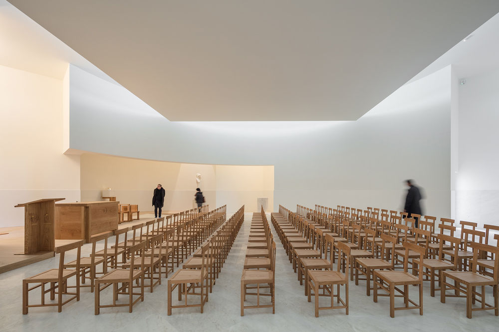 Saint-Jacques-de-la-Lande教堂，法国雷恩 / Álvaro Siza Vieira
