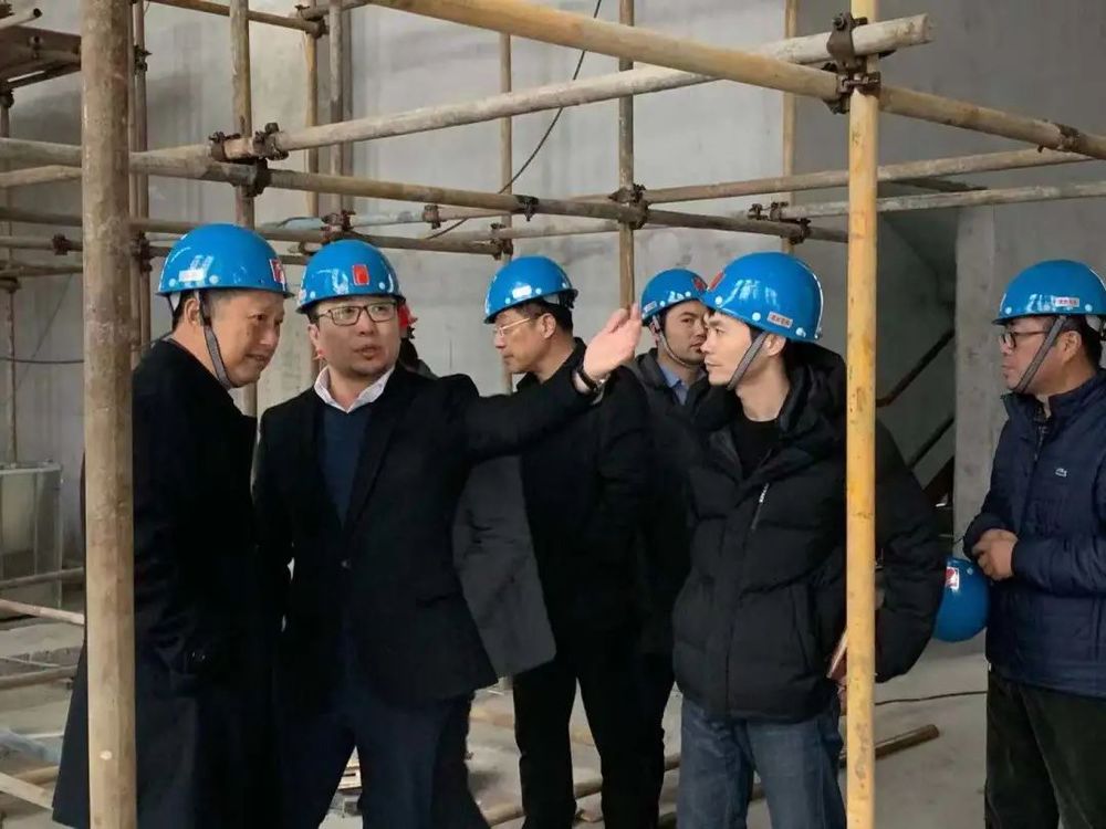 龙腾特钢休闲运动中心 | 有机建筑与自然的和谐共生