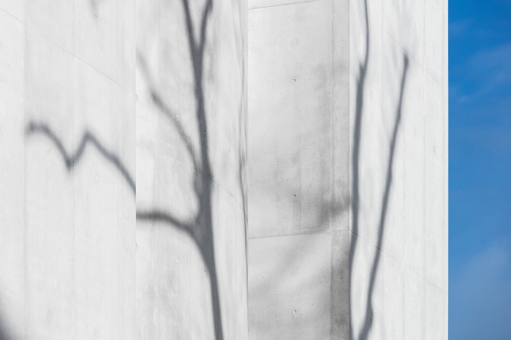 Saint-Jacques-de-la-Lande教堂，法国雷恩 / Álvaro Siza Vieira