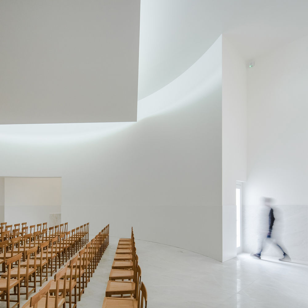 Saint-Jacques-de-la-Lande教堂，法国雷恩 / Álvaro Siza Vieira