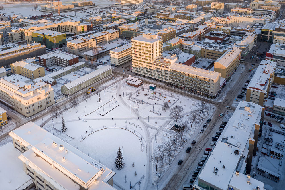 芬兰 Oulu 市 Marskinpuisto 住宅楼 | 曲线建筑与自然共融