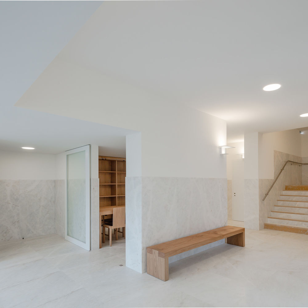 Saint-Jacques-de-la-Lande教堂，法国雷恩 / Álvaro Siza Vieira