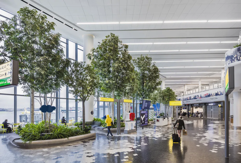LaGuardia Airport Terminal B Concourse Parks