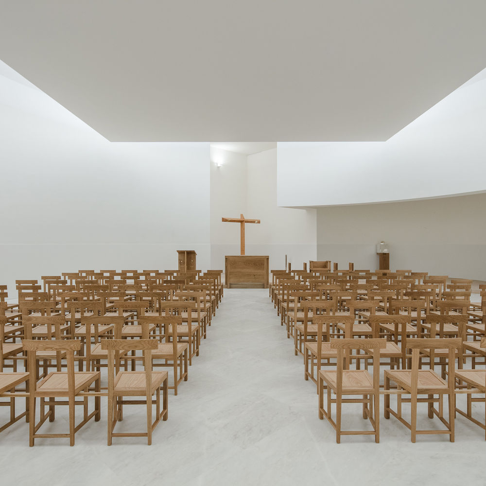 Saint-Jacques-de-la-Lande教堂，法国雷恩 / Álvaro Siza Vieira