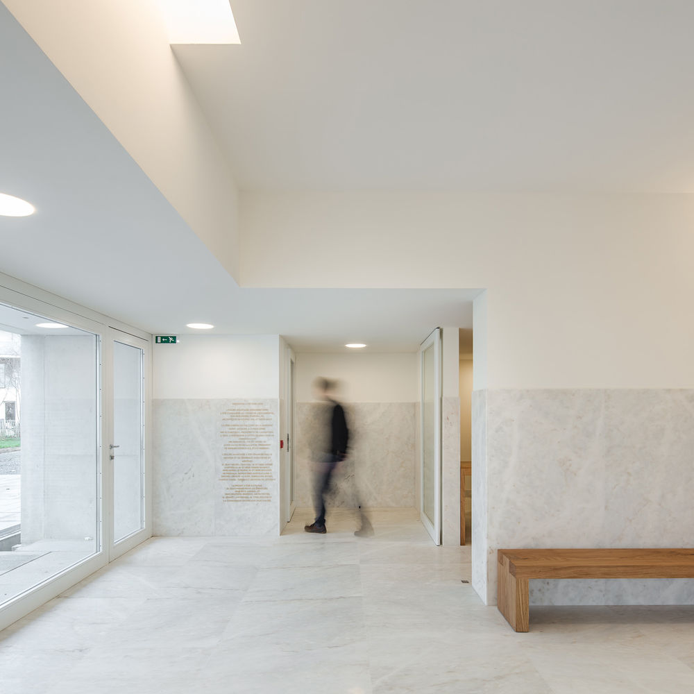 Saint-Jacques-de-la-Lande教堂，法国雷恩 / Álvaro Siza Vieira