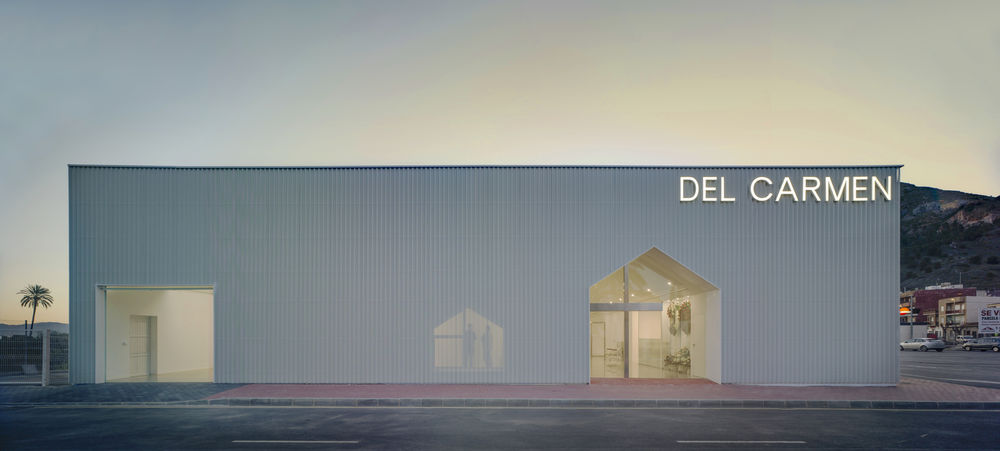 Del Carmen Funeral Home / MCEA | Arquitectura