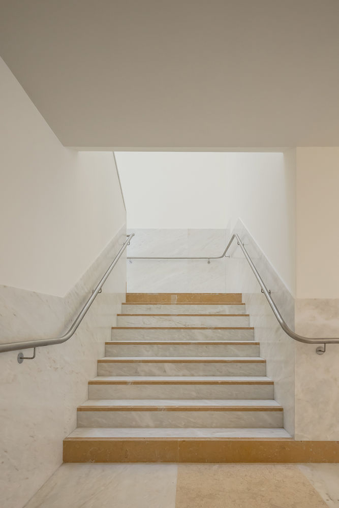 Saint-Jacques-de-la-Lande教堂，法国雷恩 / Álvaro Siza Vieira